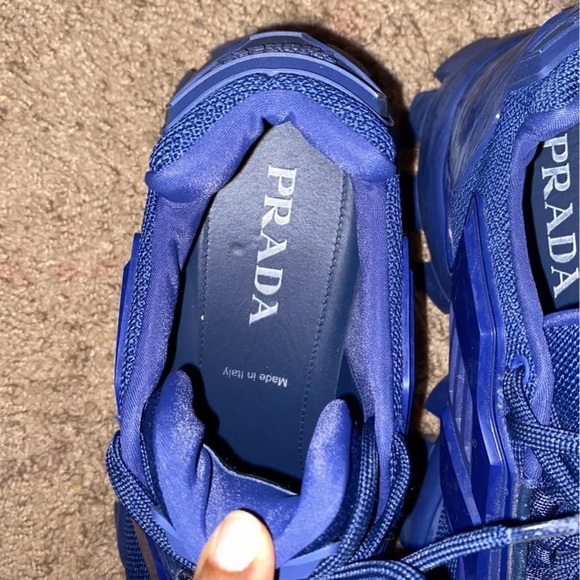 Prada shoes - Picture 2 of 4